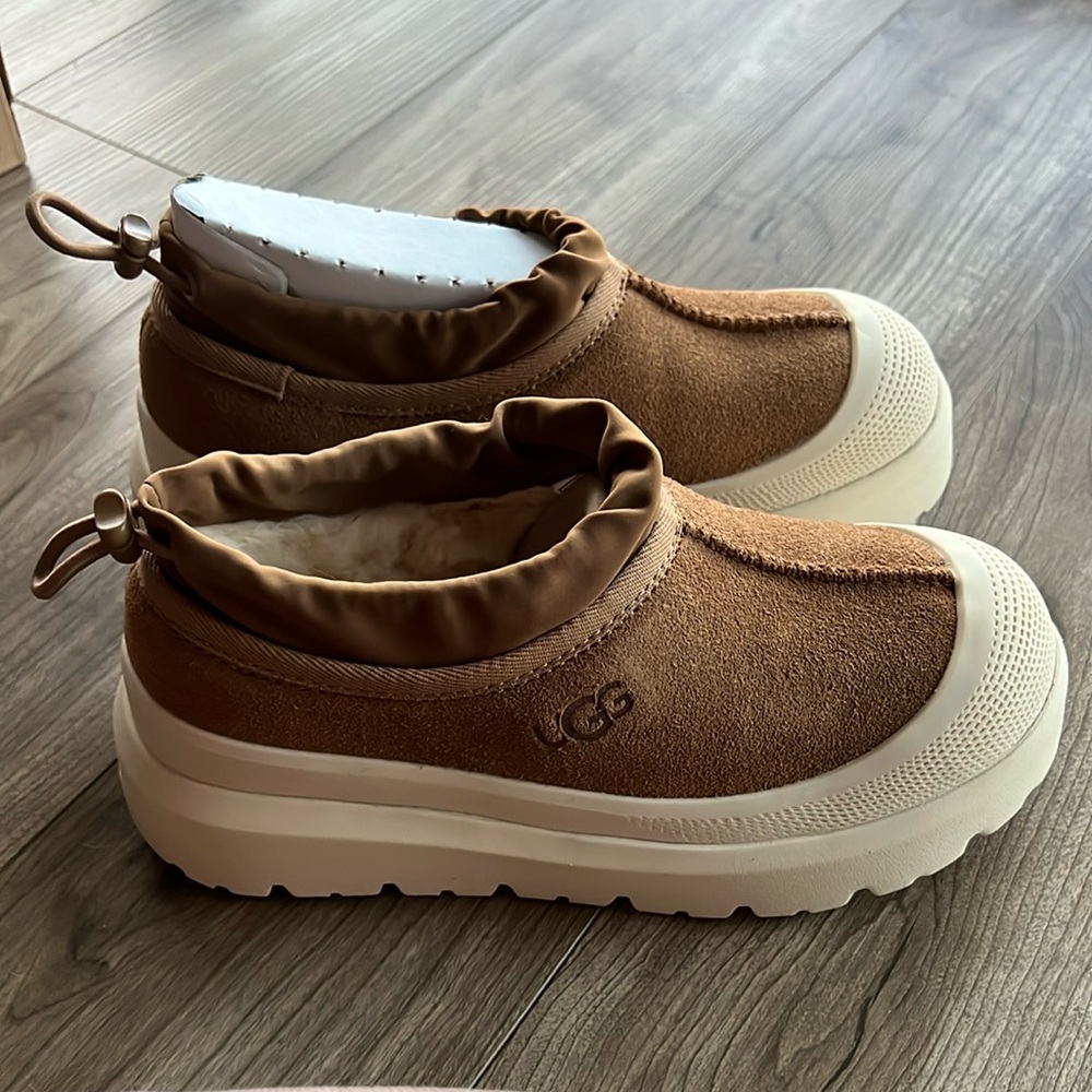 UGG Ankle Boots - Tan
